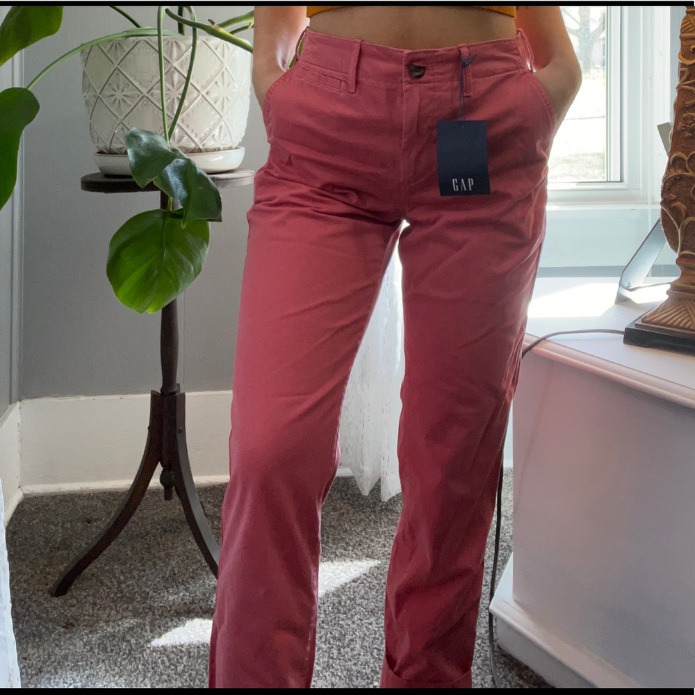 Brand new Gap High Rise blush khakis. Tags still on! Size: 2